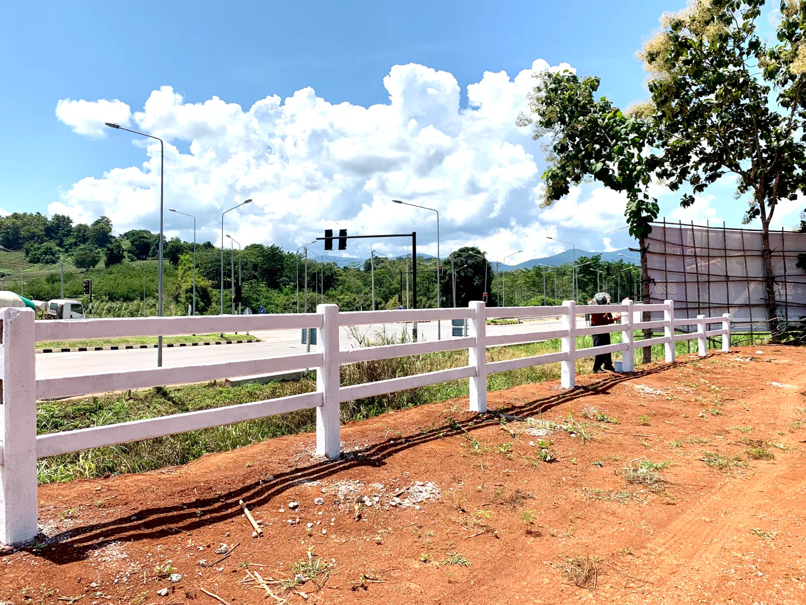ที่ดิน ติดแยกถนน ใกล้ศูนย์การแพทย์ แม่ฟ้าหลวง 2 ไร่ รูปที่ 1