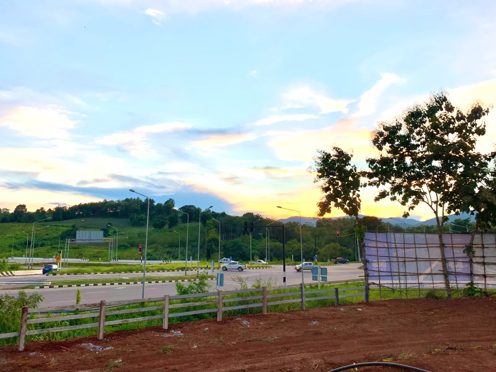 ที่ดิน ติดแยกถนน ใกล้ศูนย์การแพทย์ แม่ฟ้าหลวง 2 ไร่ รูปที่ 3
